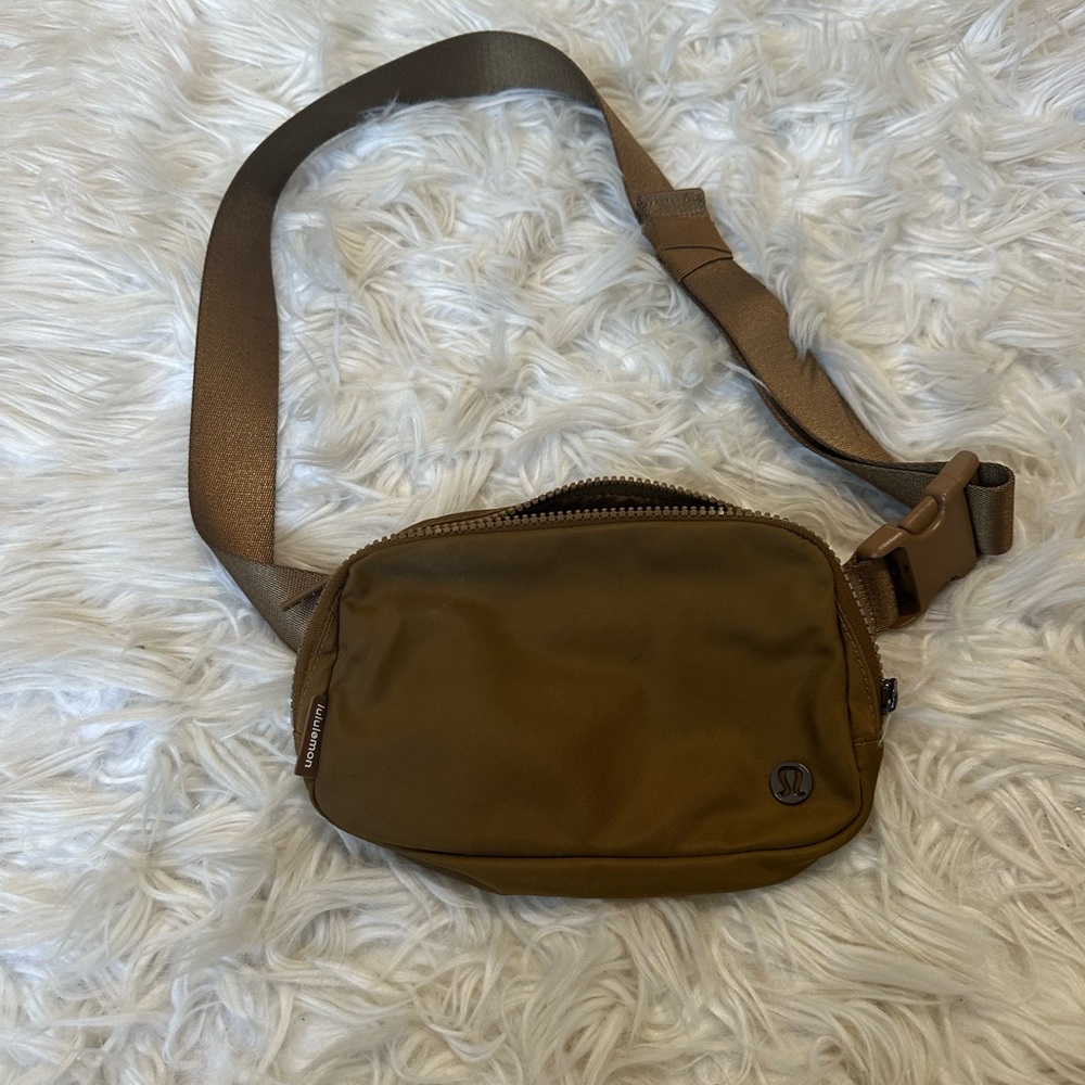 Lululemon belt bag